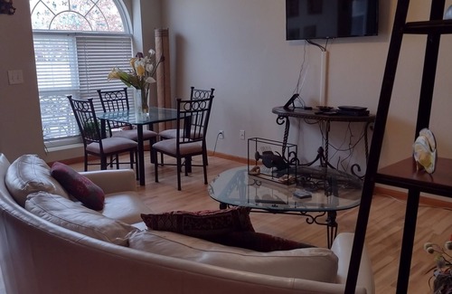 Lawrence House | Come stay in quiet and comfortable duplex!