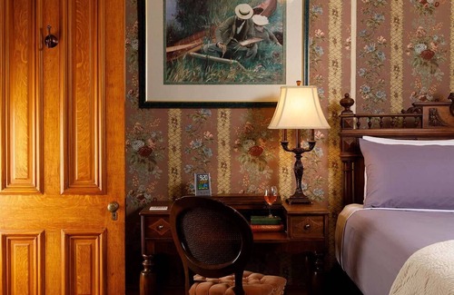 Vine Bed & Breakfast | Come stay with us, you'll see why we are ranked #1 lodging in Kalamazoo, MI.