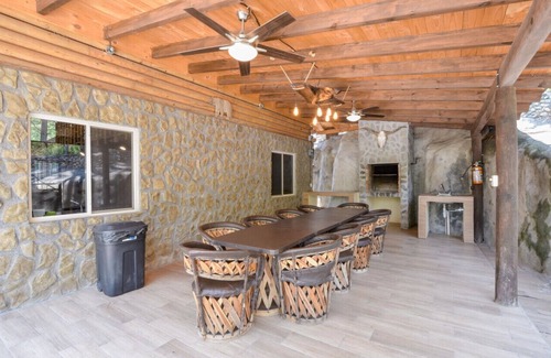 Santiago Cabin | Comet Cabin/ideal for friends and family