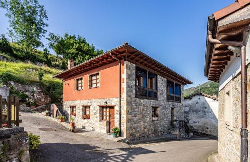 Llenin Apartment | Comeya