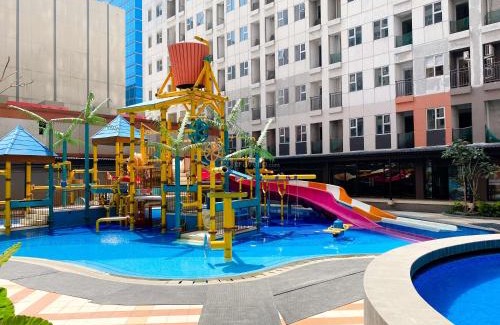 Bekasi Timur Apartment | Comfort 2BR at Transpark Juanda Bekasi Timur Apartment By Travelio