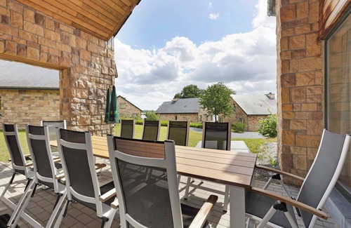 Froidchapelle House | Comfort 6-person bungalow - Widely accessible in the holiday park Landal Village l'Eau d'Heure