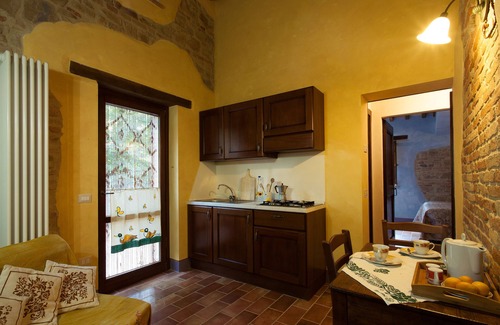 Pesaro Apartment | Comfort and charme in holiday aparment with pool at Ca' Princivalle house: Rosa
