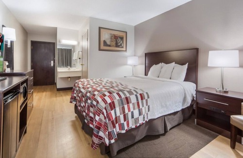 Council Bluffs House | Comfort and Convenience! Pool, Free Parking, Near Union Pacific Museum