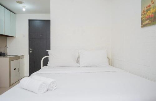 Ciputat Apartment | Comfort and Cozy Stay Studio Room at Baileys Apartment By Travelio