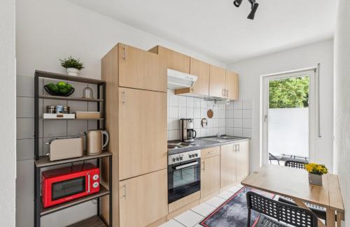 Neunkirchen Apartment | Comfort Apartment Neunkirchen - 2-Bedroom - Self Check-in - Balcony - WiFi - Parking