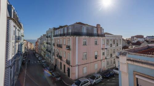 Santa Engracia Apartment | Comfort & Bright Apartment by LovelyStay