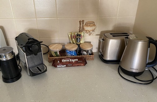 South Bunbury House | Comfort & Convenience Entire South Bunbury home ~ Families/Workers ~Netflix~Wifi