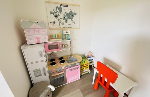 South Bunbury House | Comfort & Convenience Entire South Bunbury home ~ Families/Workers ~Netflix~Wifi