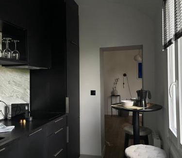 Orleans Apartment | Comfort & Design Apartment in Orléans