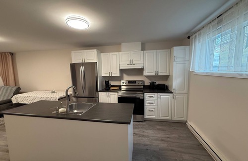 Longueuil House | Comfort & Harmony