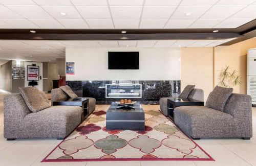 Northeast Mississauga Hotel | Comfort Inn Airport West