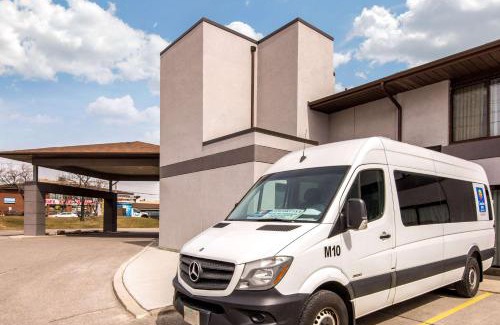 Northeast Mississauga Hotel | Comfort Inn Airport West