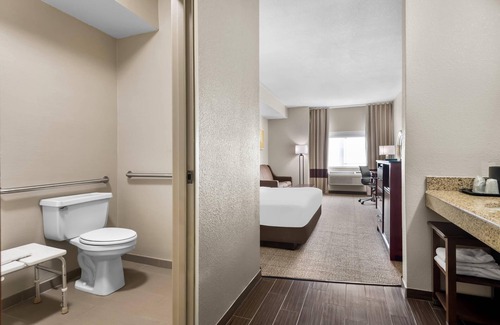 North East Hotel | Comfort Inn and Suites