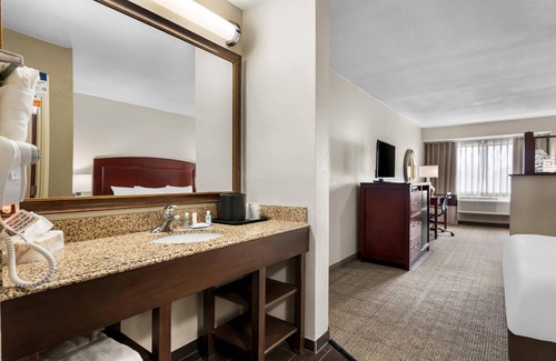 North East Hotel | Comfort Inn and Suites