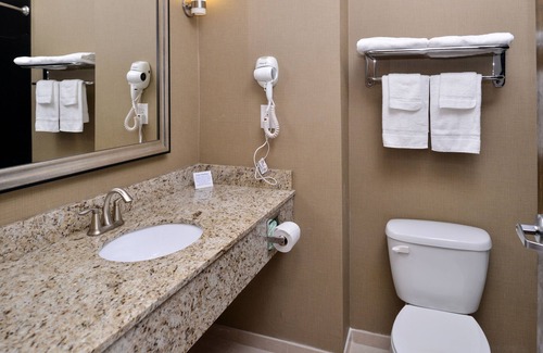 Winnie Hotel | Comfort Inn And Suites Winnie
