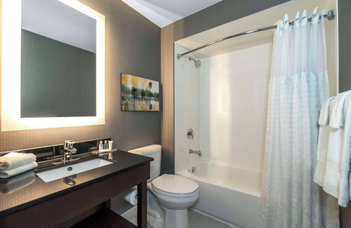 Brossard Hotel | Comfort Inn Brossard