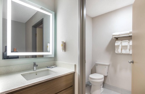 Davenport Hotel | Comfort Inn Davenport East - Bettendorf