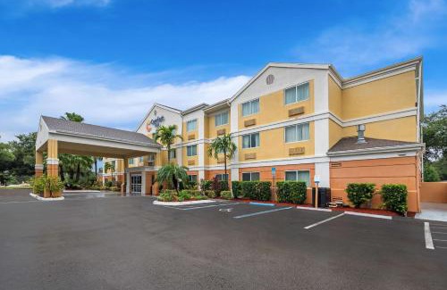 Fort Myers Hotel | Comfort Inn Fort Myers Northeast