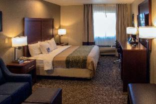 Woodlands Village Hotel | Comfort Inn I-17 & I-40