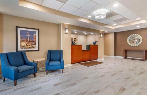 Town Center Hotel | Comfort Inn Kennesaw