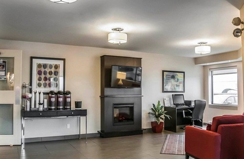 Laval Hotel | Comfort Inn Laval