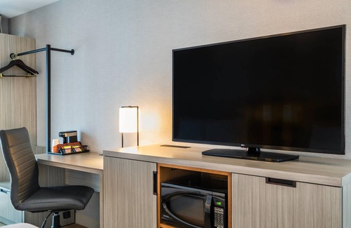 Laval Hotel | Comfort Inn Laval