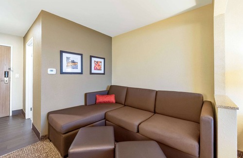 Onalaska Hotel | Comfort Inn Onalaska - La Crosse Area