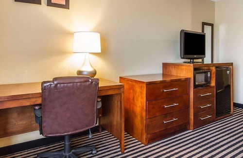 Owatonna Hotel | Comfort Inn Owatonna near Medical Center