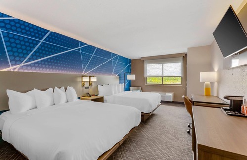 Huron Hotel | Comfort Inn River's Edge