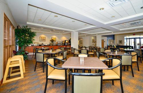 Oakdale Hotel | Comfort Inn Saint Paul East