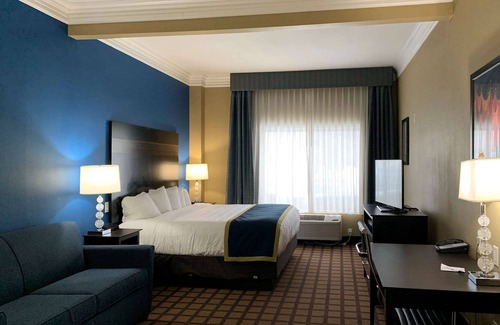 Oakdale Hotel | Comfort Inn Saint Paul East