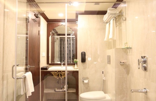 Adarsh Nagar Hotel | Comfort Inn Sapphire