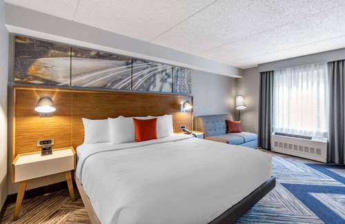 Point Edward Hotel | Comfort Inn Sarnia