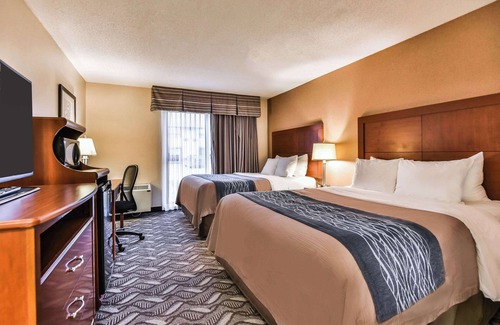 Windsor Hotel | Comfort Inn & Suites Ambassador Bridge