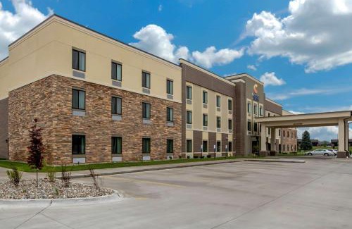 Ames Hotel | Comfort Inn & Suites Ames near ISU Campus