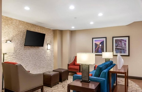 Metairie Hotel | Comfort Inn & Suites At Copeland Tower