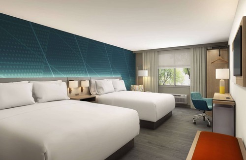 Cochrane Hotel | Comfort Inn & Suites