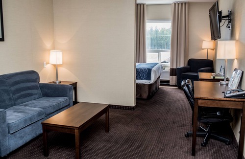 Fox Creek Hotel | Comfort Inn & Suites