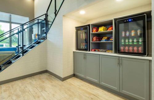 Kingston Hotel | Comfort Inn & Suites