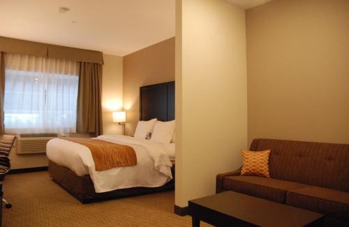 Terrace Hotel | Comfort Inn & Suites