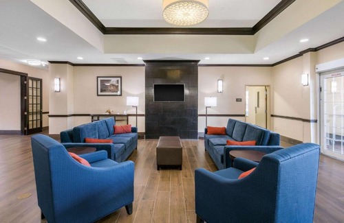 Cedar Hill Hotel | Comfort Inn & Suites Cedar Hill Duncanville