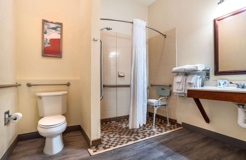 Crestview Hotel | Comfort Inn & Suites Crestview