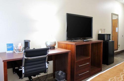 Fultondale Hotel | Comfort Inn & Suites Fultondale Gardendale I-65