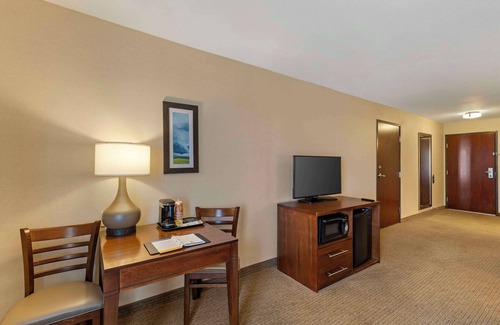 Gillette Hotel | Comfort Inn & Suites Gillette near Campbell Medical Center