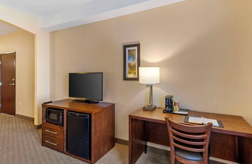 Gillette Hotel | Comfort Inn & Suites Gillette near Campbell Medical Center