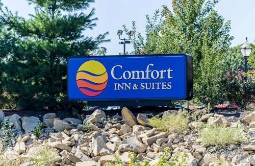 Lawrence Hotel | Comfort Inn & Suites Lawrence - University Area