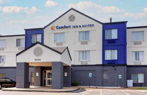 Ellendale Hotel | Comfort Inn & Suites Memphis East