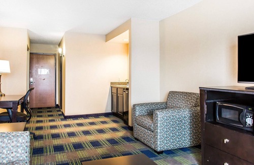 Meriden Hotel | Comfort Inn & Suites Meriden East