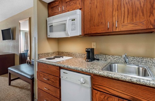 Muncie Hotel | Comfort Inn & Suites Muncie